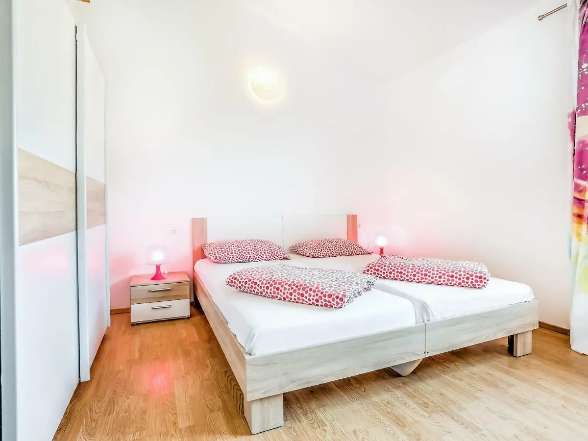 Apartment Ulika-2 By Interhome Tar-Vabriga